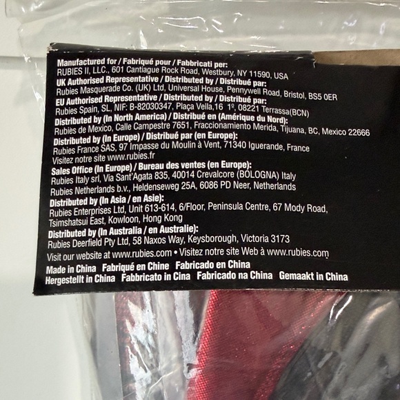 Kid’s Victorian Vampire Costume - Red and Black New - Picture 5 of 13